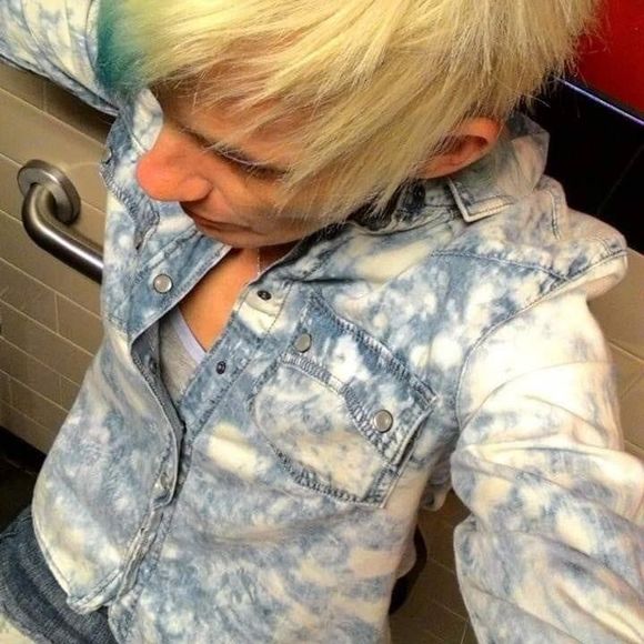 Meet your Posher, Jennifer - Picture 1 of 1